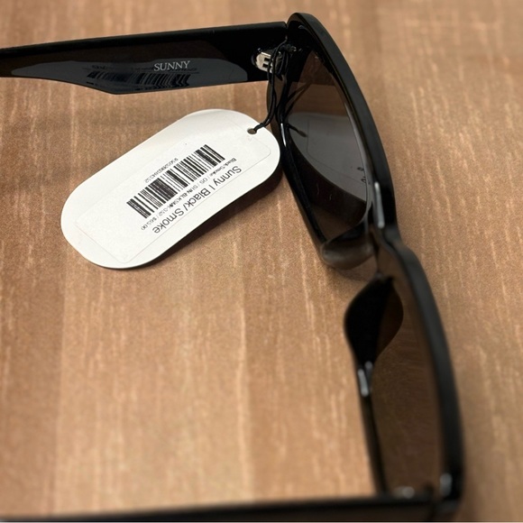 Otra Sunny Rectangular Black/Smoke Lens Sunglasses New with Case - Picture 5 of 7